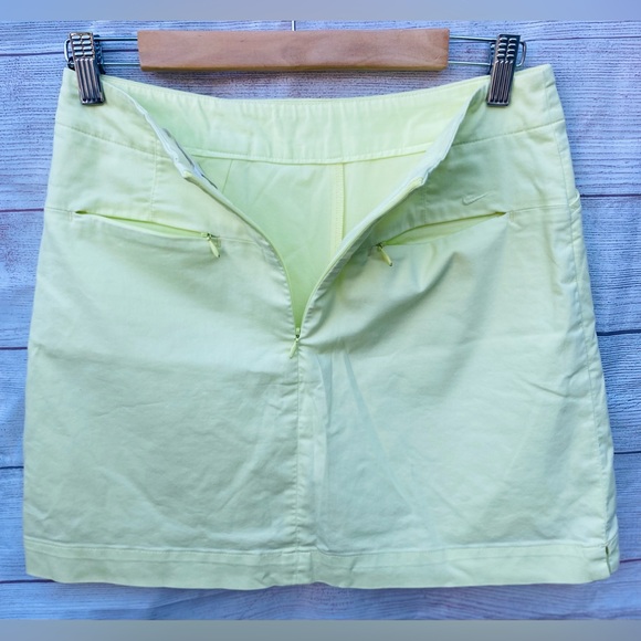 Nike Golf, Fit Dry, Vibrant Neon Skort (4) - Picture 4 of 11